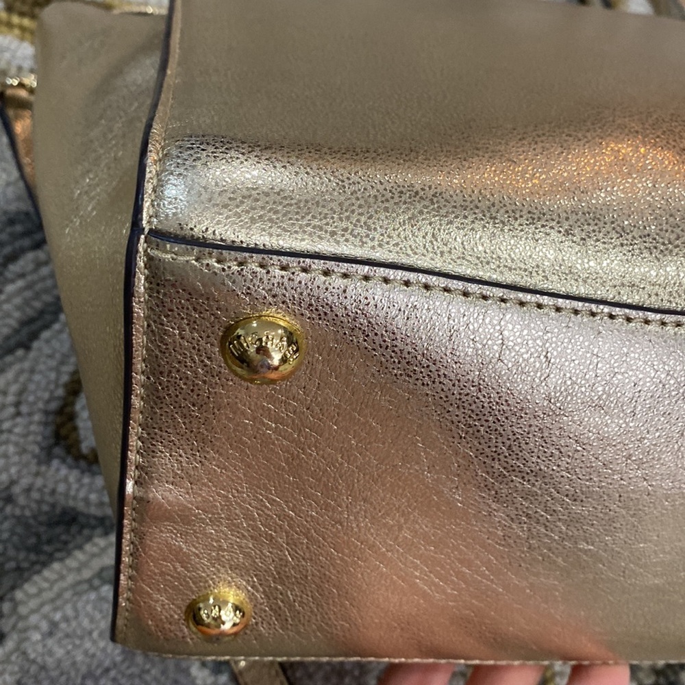 💕 Michael Kors gold leather large top satchel bag gorgeous 💕 - Picture 10 of 17